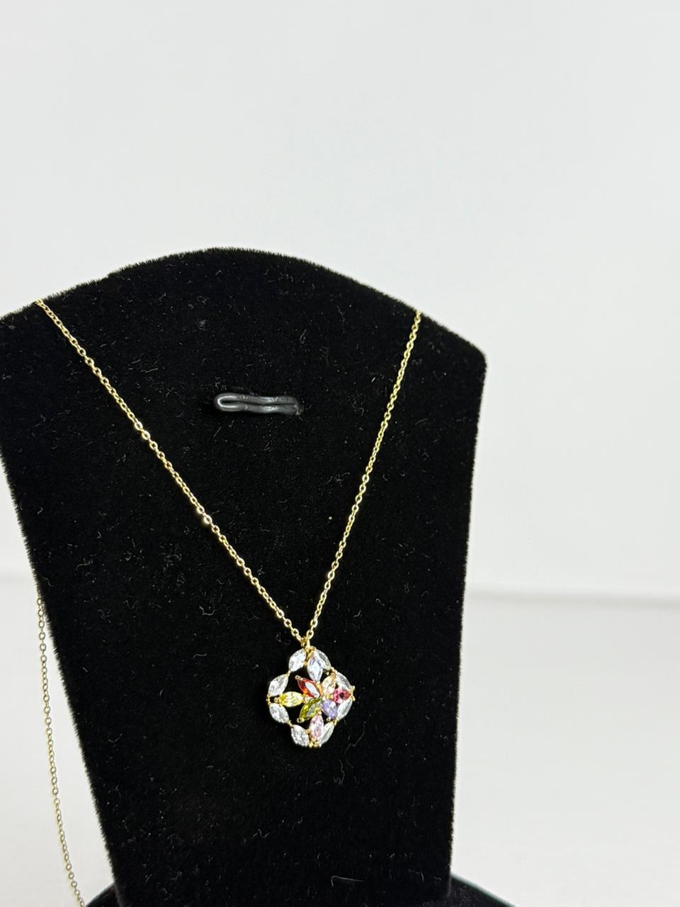 Rangrez Bloom Pendant