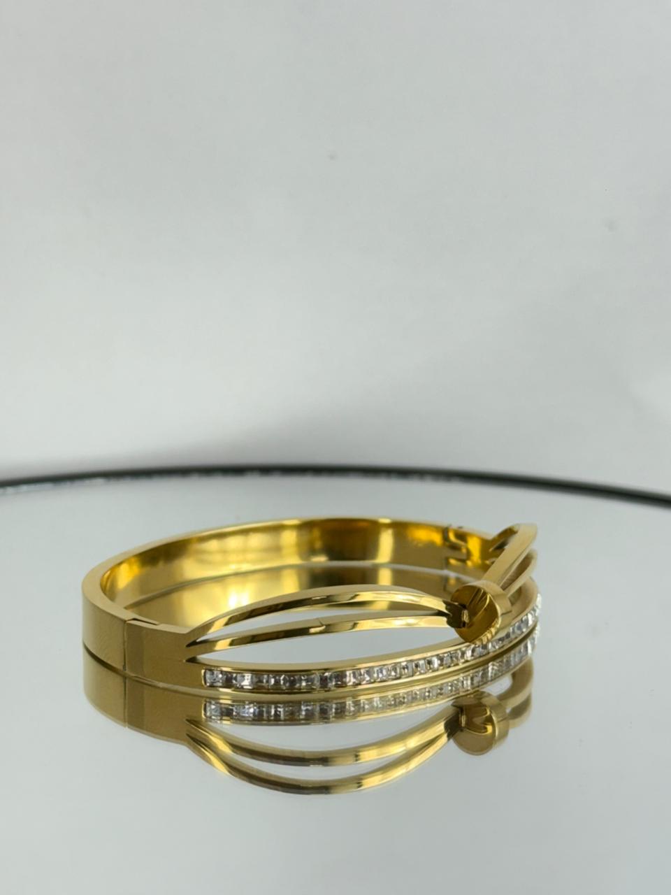 Swarnika Crystal Curve Bracelet