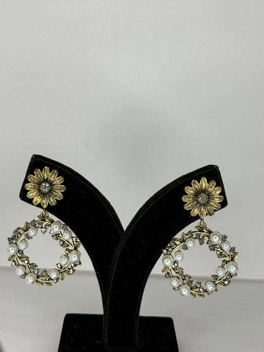 REGAL PEARL BLOOSOM EARING