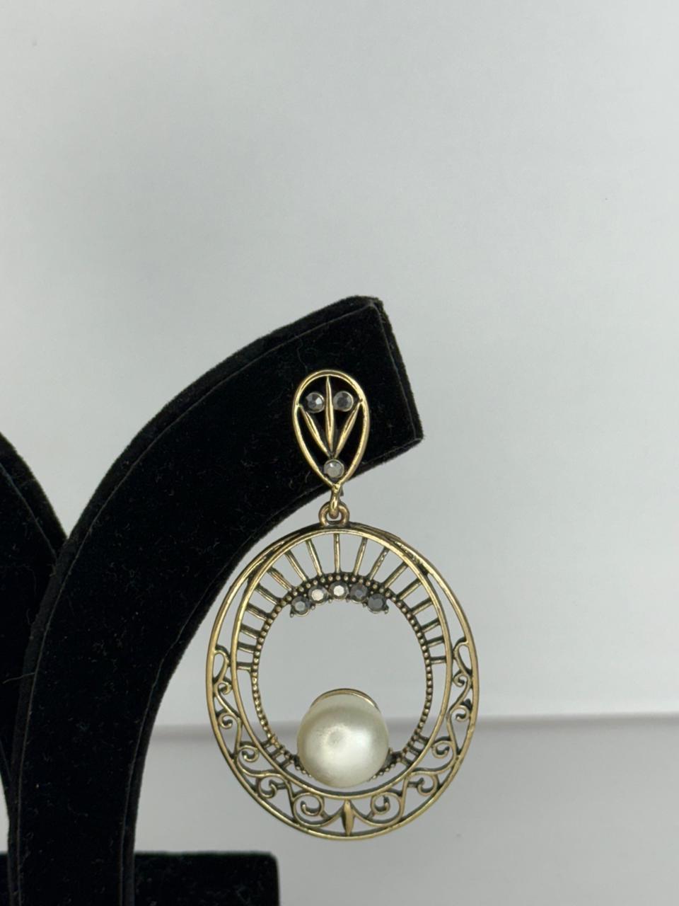 Zivah Royal Pearl Halo Earrings