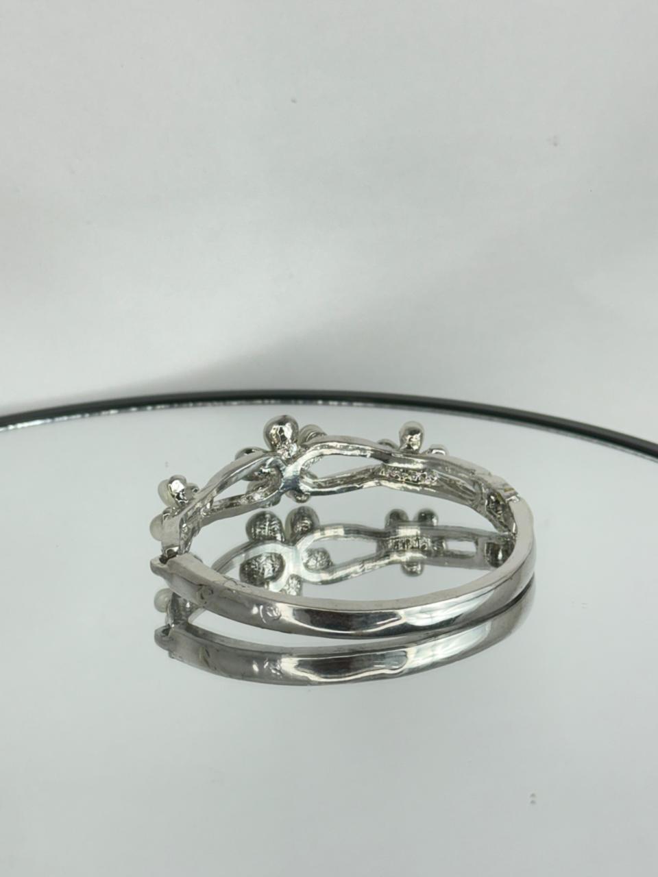 Pearl Petal Grace Bracelet