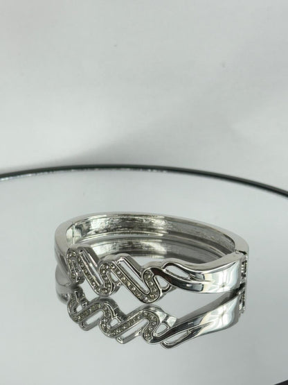 Viora Crystal Ripple Bracelet