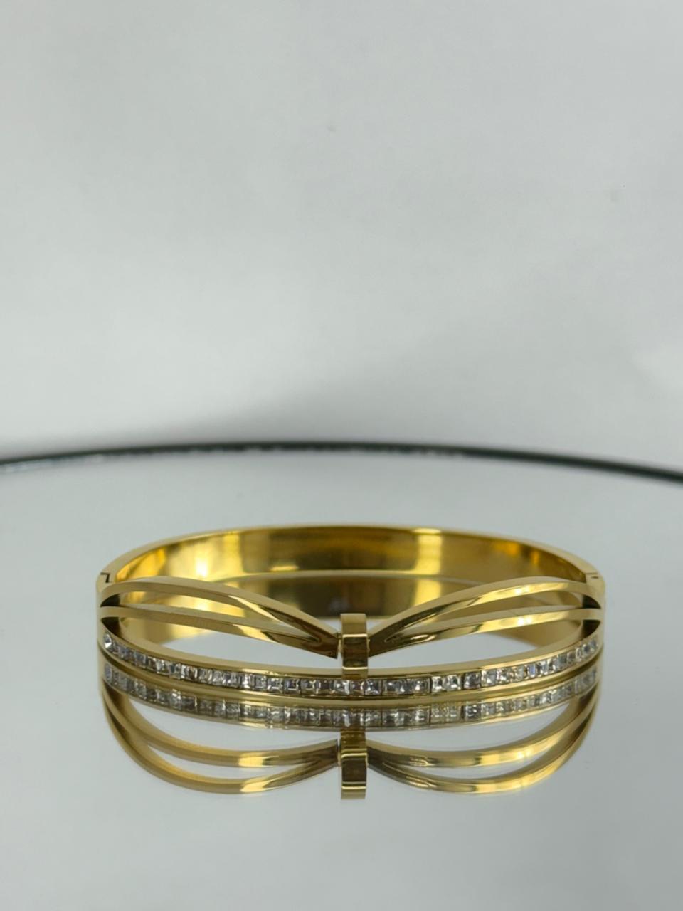 Swarnika Crystal Curve Bracelet