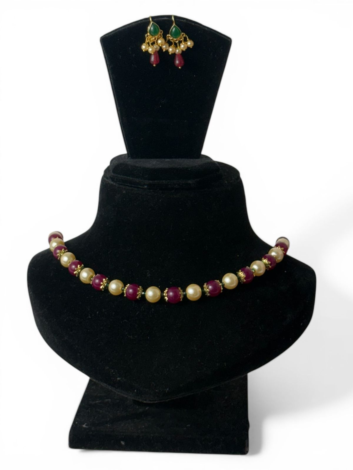 Zamrud Pearl Necklace