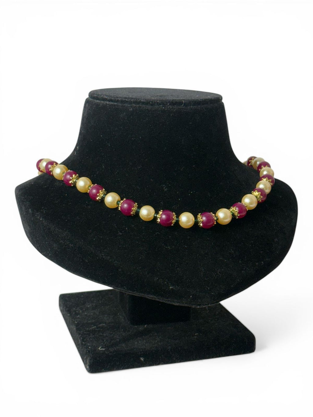 Zamrud Pearl Necklace