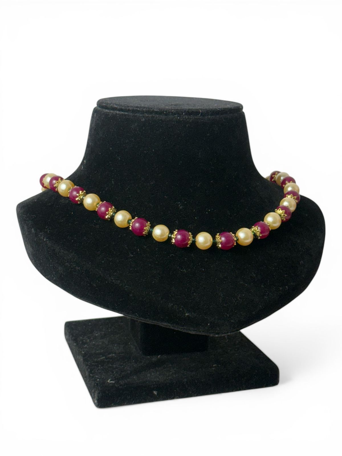 Zamrud Pearl Necklace