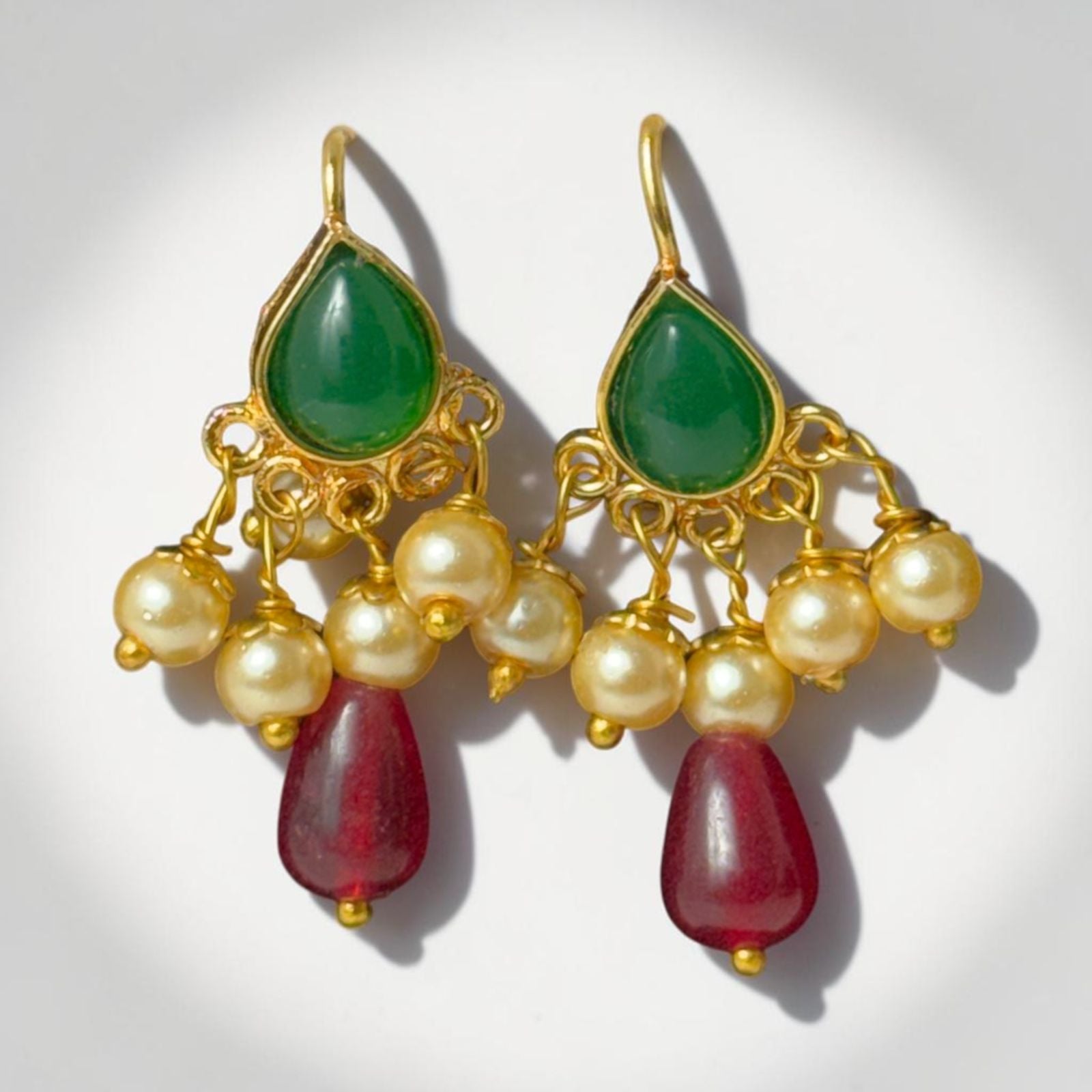 Zamrud Pearl Necklace