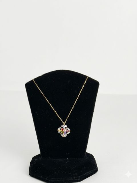 Rangrez Bloom Pendant