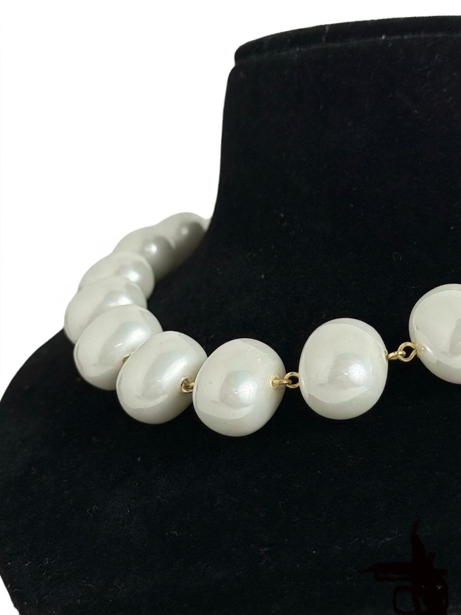 Aura Pearl Necklace