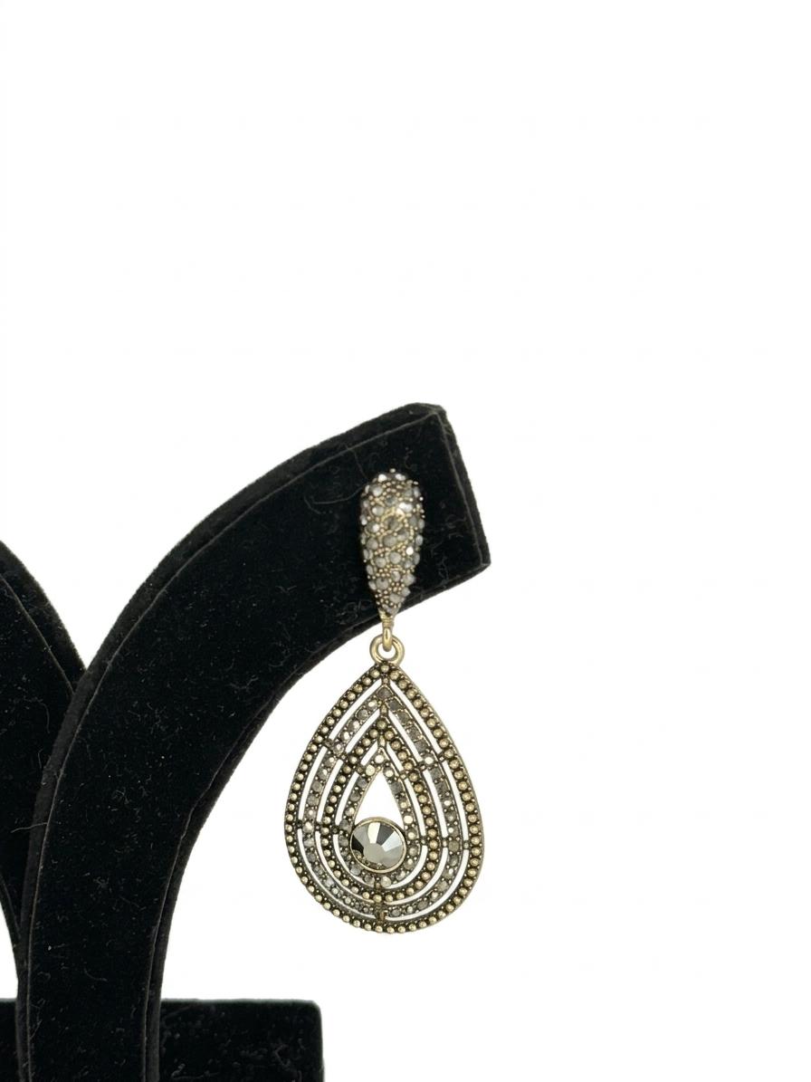 Saanjh Crystal Leaf Earings