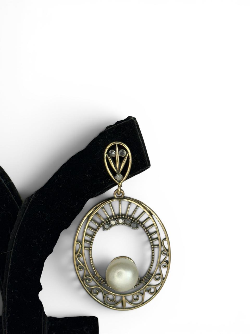 Zivah Royal Pearl Halo Earrings