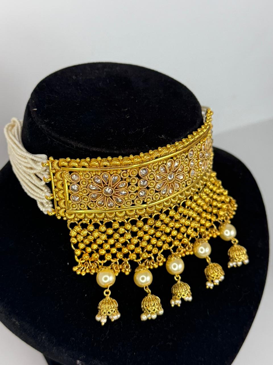 Aabha Rajwada gold Choker set